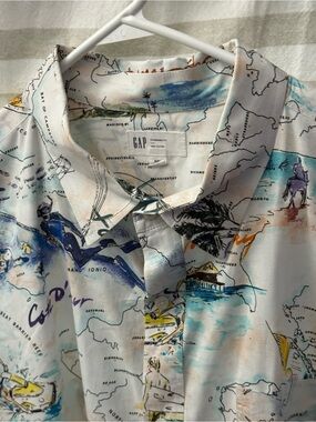 GAP Men’s XXL White Button-Up Cotton Shirt with Map Print vacation travel Hawaii